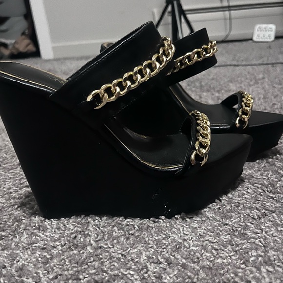 Fashion Nova Gold and Black wedge heels - Picture 2 of 5